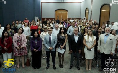 Conferencia 𝗗𝗲𝗿𝗲𝗰𝗵𝗼𝘀 𝗱𝗲 𝗹𝗮 𝗺𝘂𝗷𝗲𝗿: 𝗢𝗽𝗲𝗿𝗮𝘁𝗶𝘃𝗶𝗱𝗮𝗱 𝗱𝗲 𝗹𝗮 𝗽𝗿𝗼𝘁𝗲𝗰𝗰𝗶𝗼́𝗻 𝗱𝗲 𝗹𝗮 𝗻𝗼𝗿𝗺𝗮 𝗲𝗻 𝗲𝗹 𝗦𝗲𝗿𝘃𝗶𝗰𝗶𝗼 𝗣𝘂́𝗯𝗹𝗶𝗰𝗼.